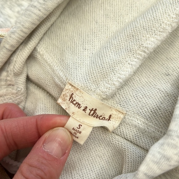 Women’s Hem & Thread Lounge Set - Picture 6 of 7